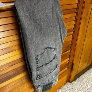 Lucky 🍀 Brand Men’s 410 Athletic Slim Jeans. Gray. 31 X 30. Nice.